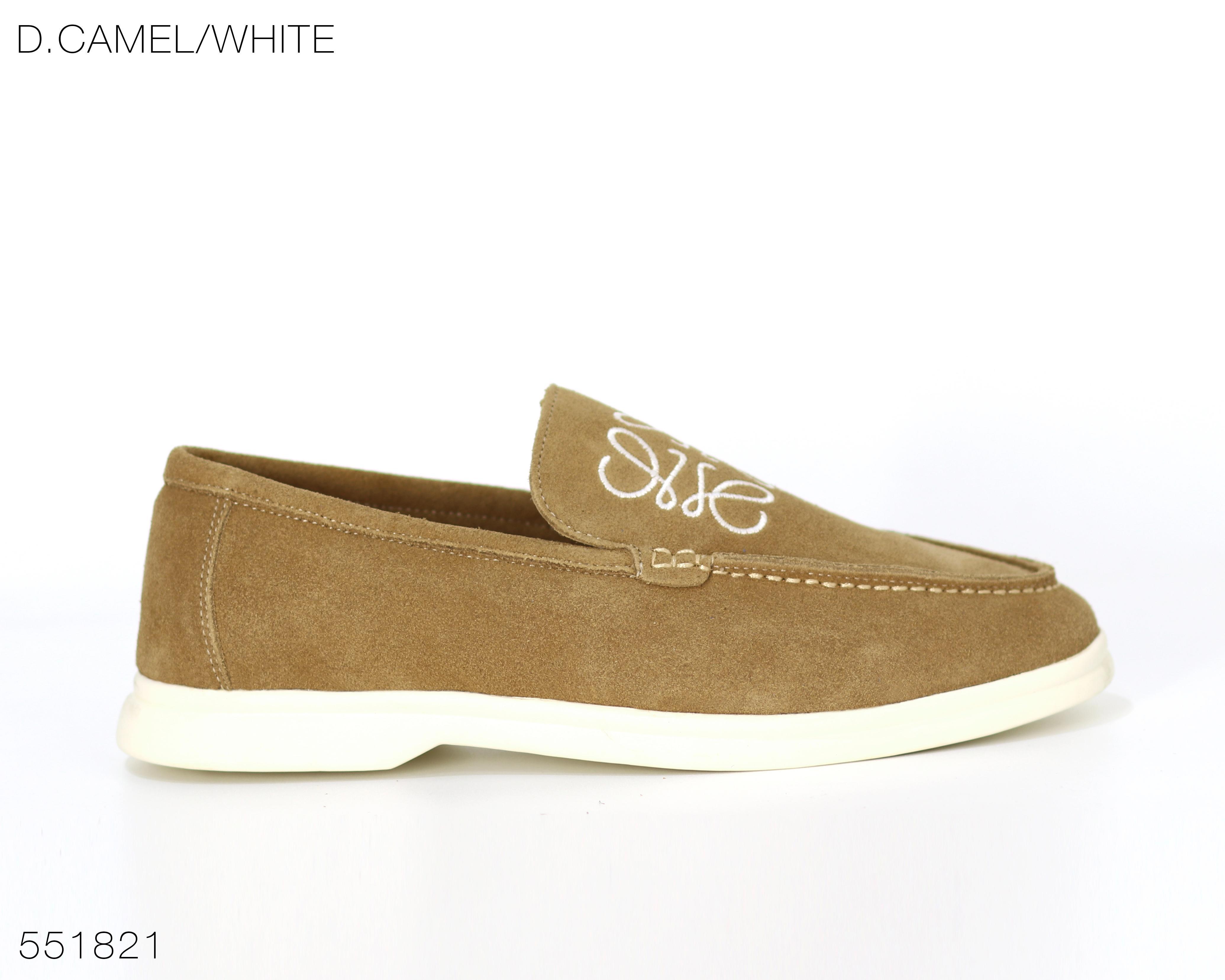 D.CAMEL/WHITE